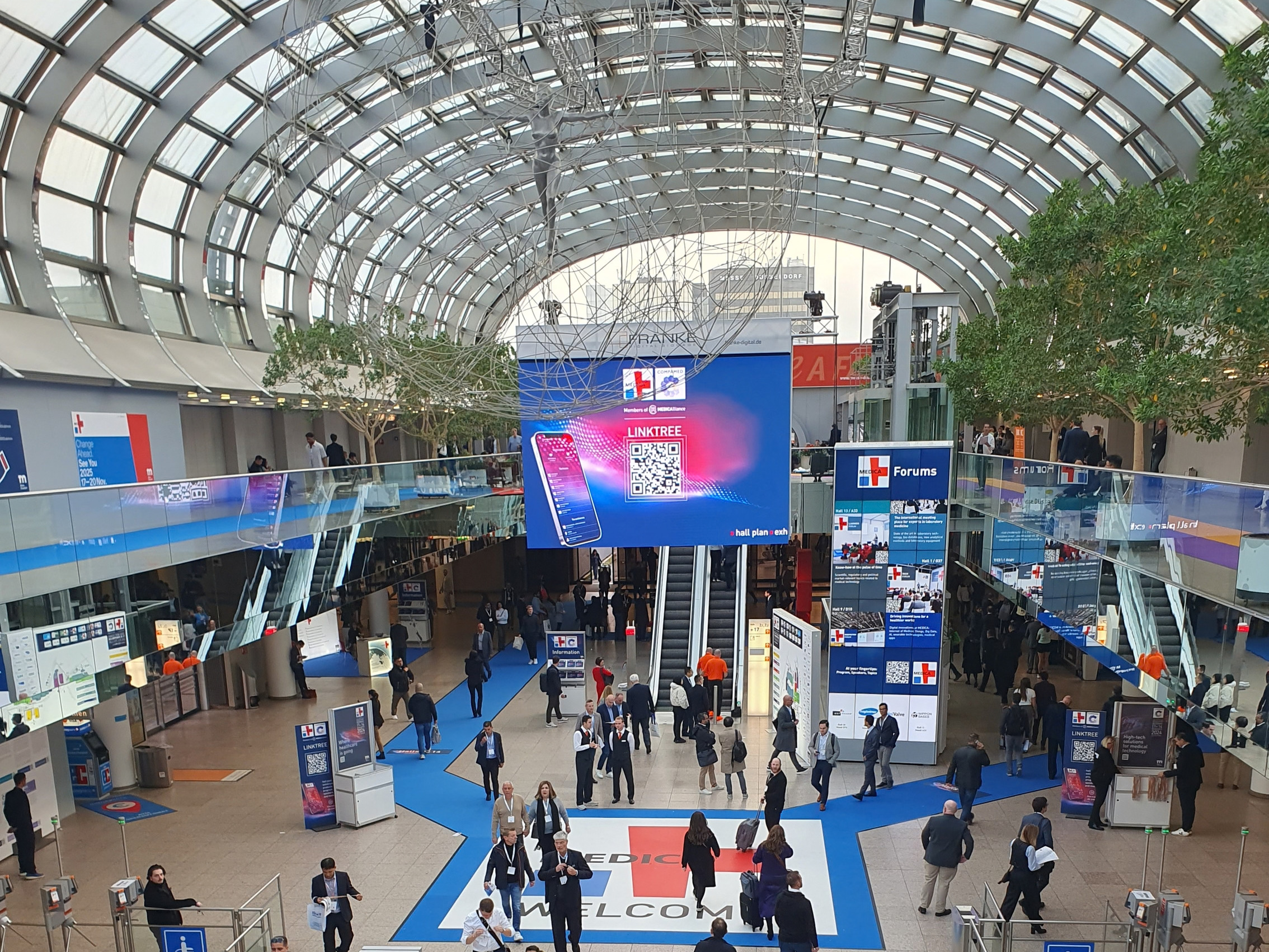 Cómo preparar una feria comercial: estrategia pre-feria para generar oportunidades B2B
